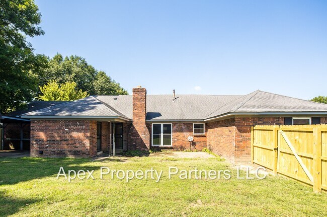 Building Photo - 2472 Boysenberry St