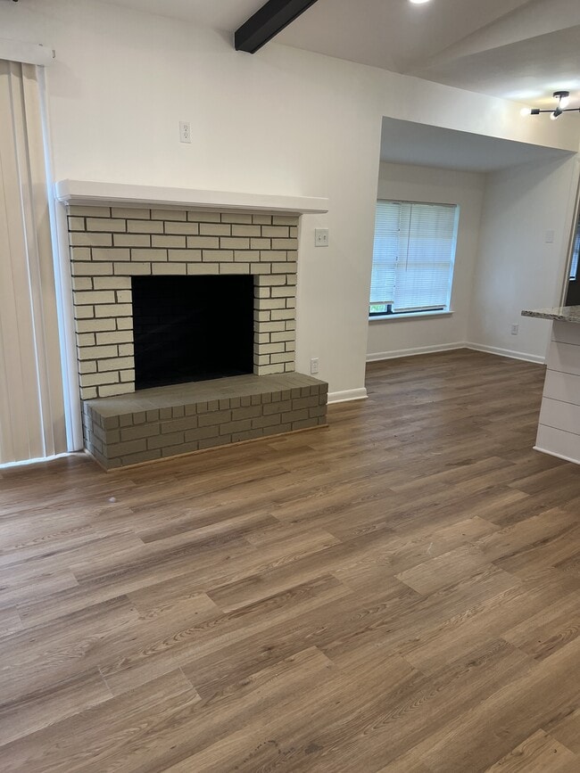 Building Photo - 626 Georgia Ave