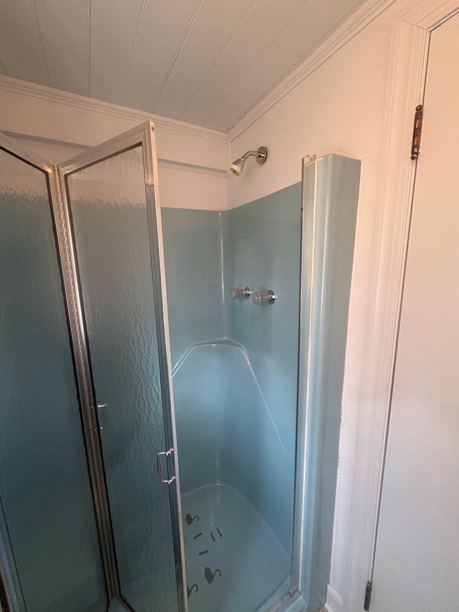 BR 1 Bathroom - 2904 Norfolk St