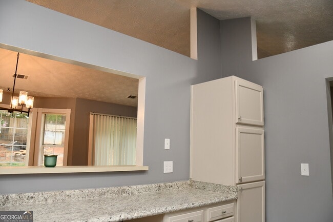 Building Photo - 5932 Homestead Cir