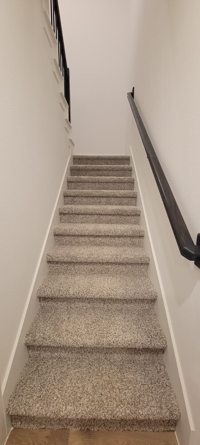 Building Photo - 3566 Blue Mockingbird St