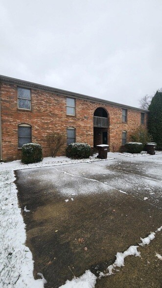 Building Photo - 304 Remington Ct