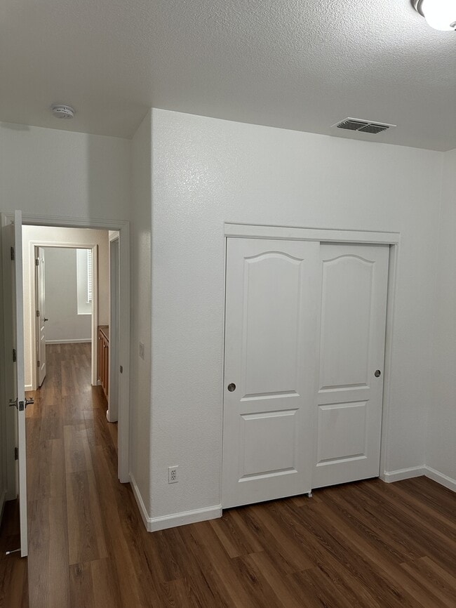 Building Photo - 91 W Recreo Ct