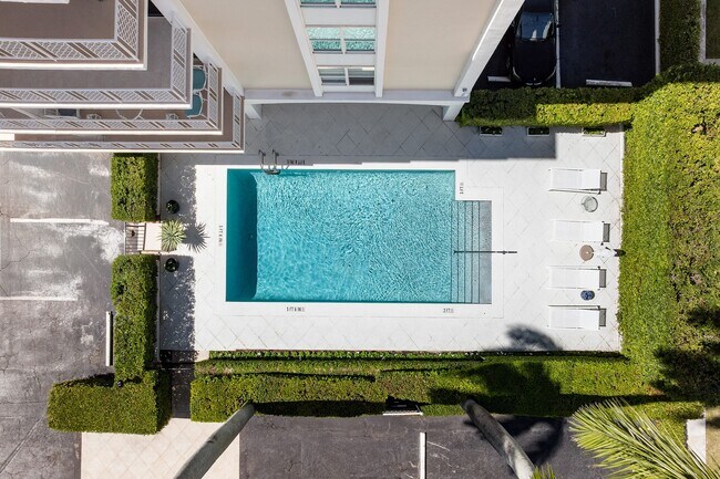 Building Photo - 354 Chilean Ave