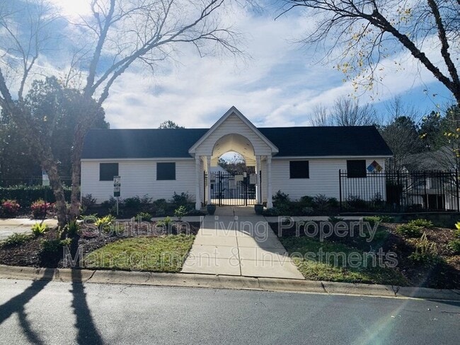 Building Photo - 9436 Elizabeth Townes Ln