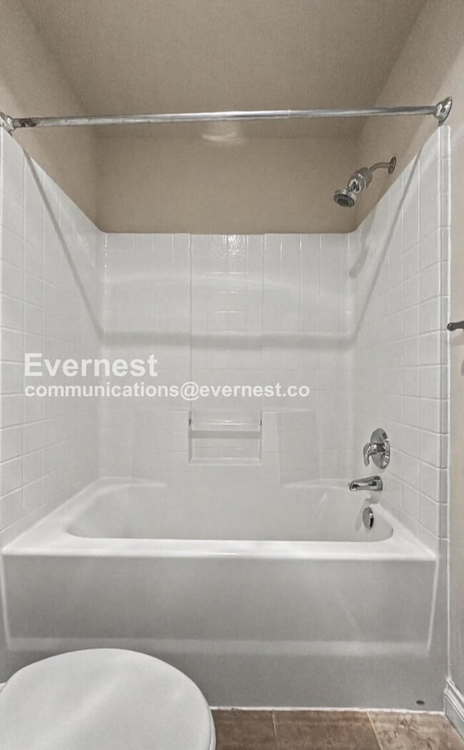 Building Photo - 18822 1st Ave NW