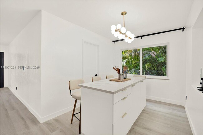 Building Photo - 51 NE 56th Ct