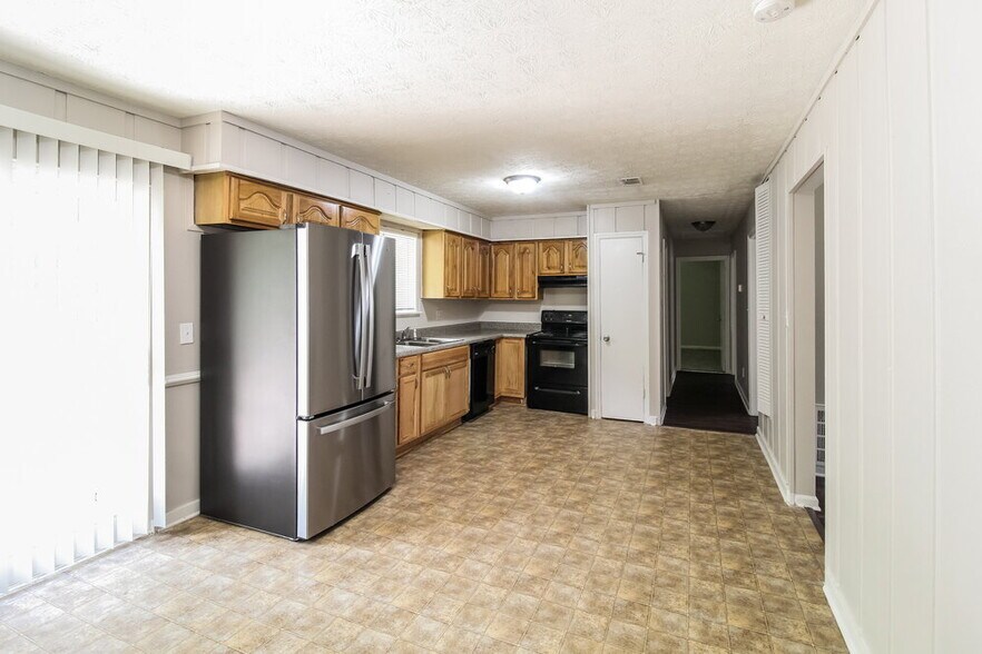 Building Photo - 2861 Panther Ct