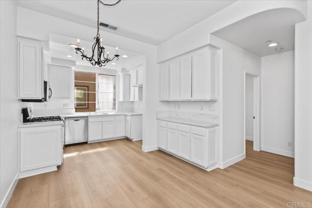 Building Photo - 676 Kellogg St