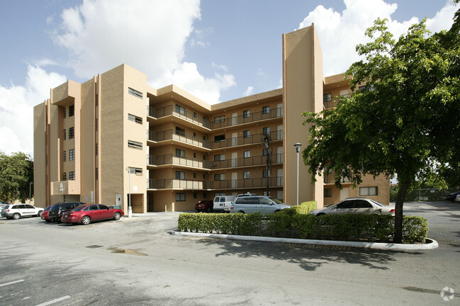 Building Photo - La Riviera Apartments