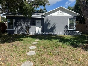 Building Photo - Cute & Cozy 1 Bedroom in Central St. Pete! AVAILABLE FOR IMMEDIATE MOVE IN!!