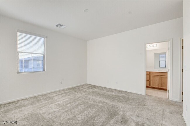 Building Photo - 11680 Hamilton Lk Ave