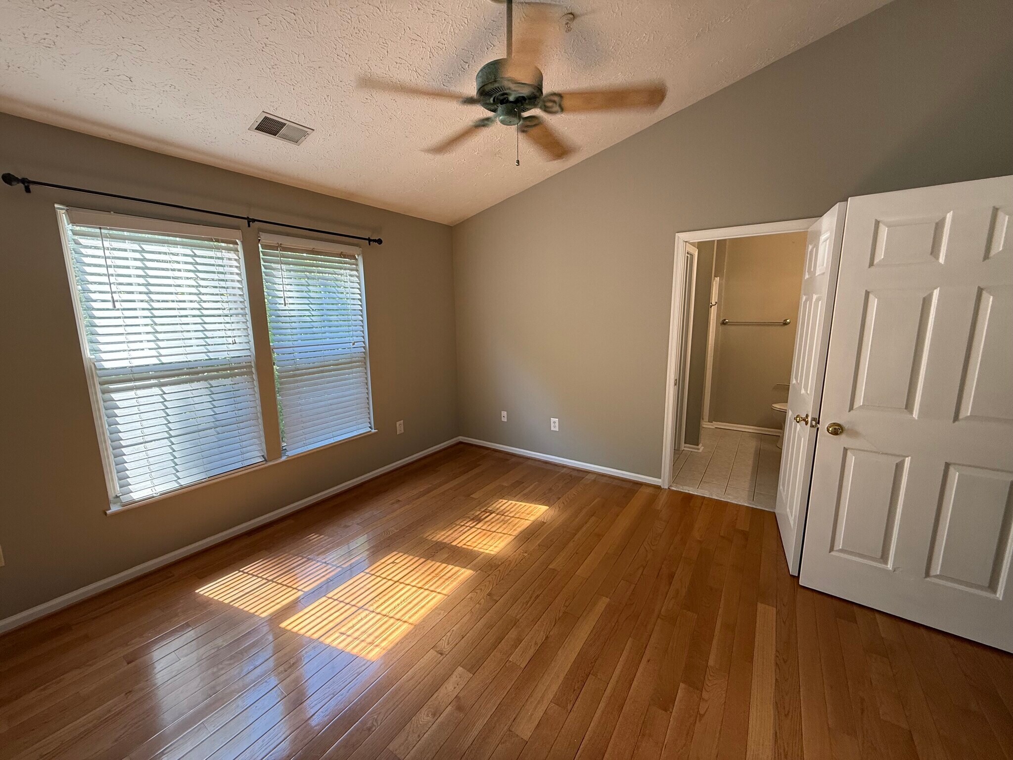 Building Photo - 6622 Cambria Ter