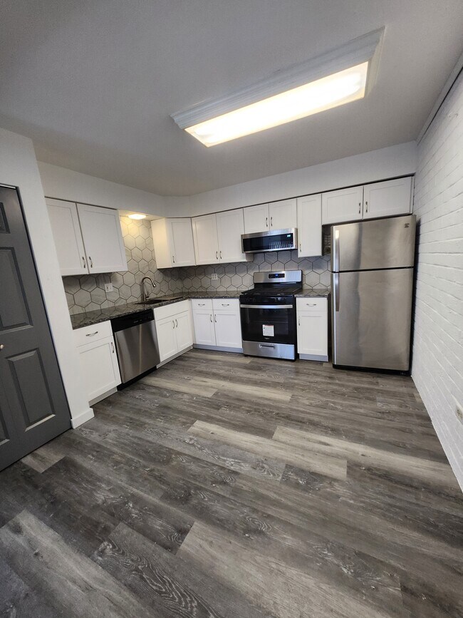 Kitchen 2 - 134 E Bailey Rd