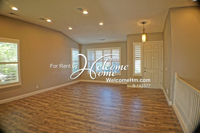 Building Photo - 4742 Village Green Pkwy