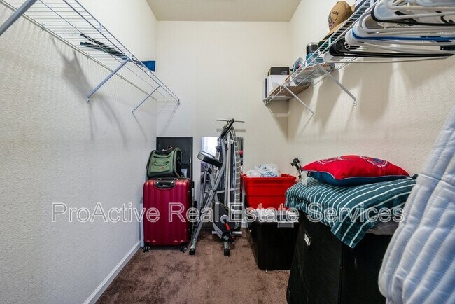 Building Photo - 2104 Miller Ave