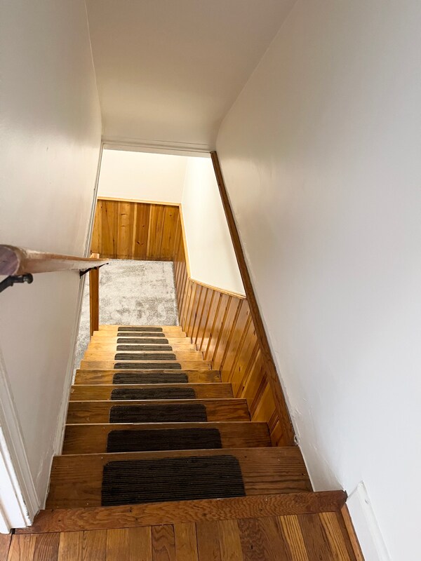 Building Photo - 906 Pine Heights Ave