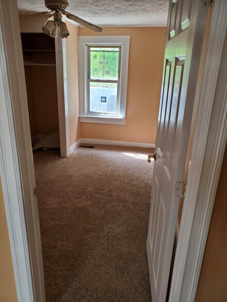 Bedroom 2 - 62 Glen Ave