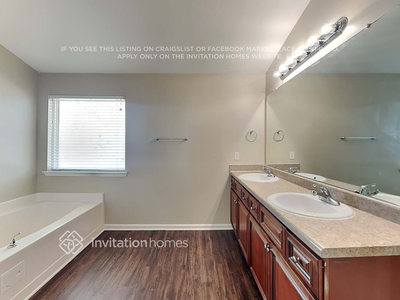 Building Photo - 107 Sanders Walk