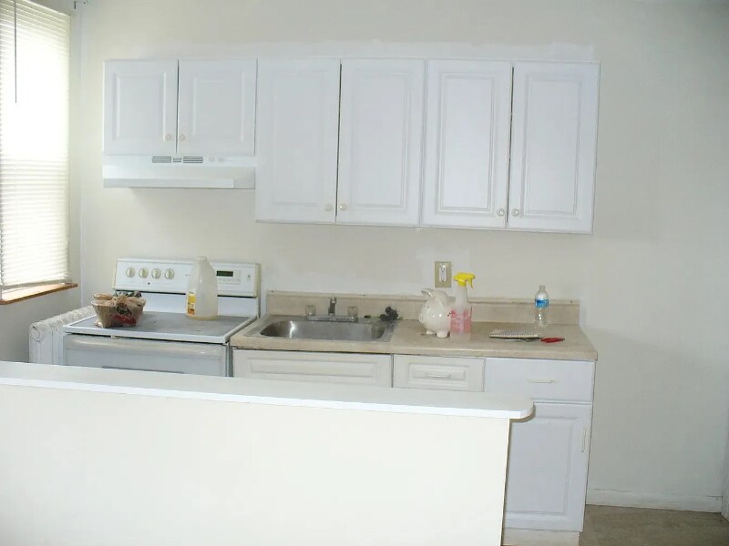 Building Photo - 5143 Akron St