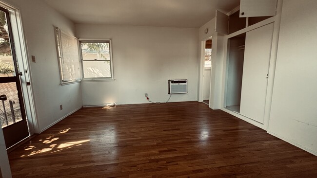 Main Room - 1134 N Avon St