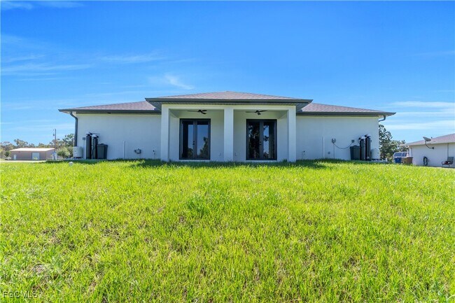 Building Photo - 1112 Eisenhower Blvd