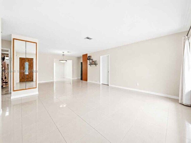 Building Photo - 2210 N 57th Way