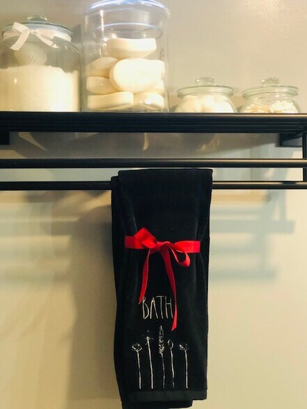 Bathroom Decor - 1746 W 71st St