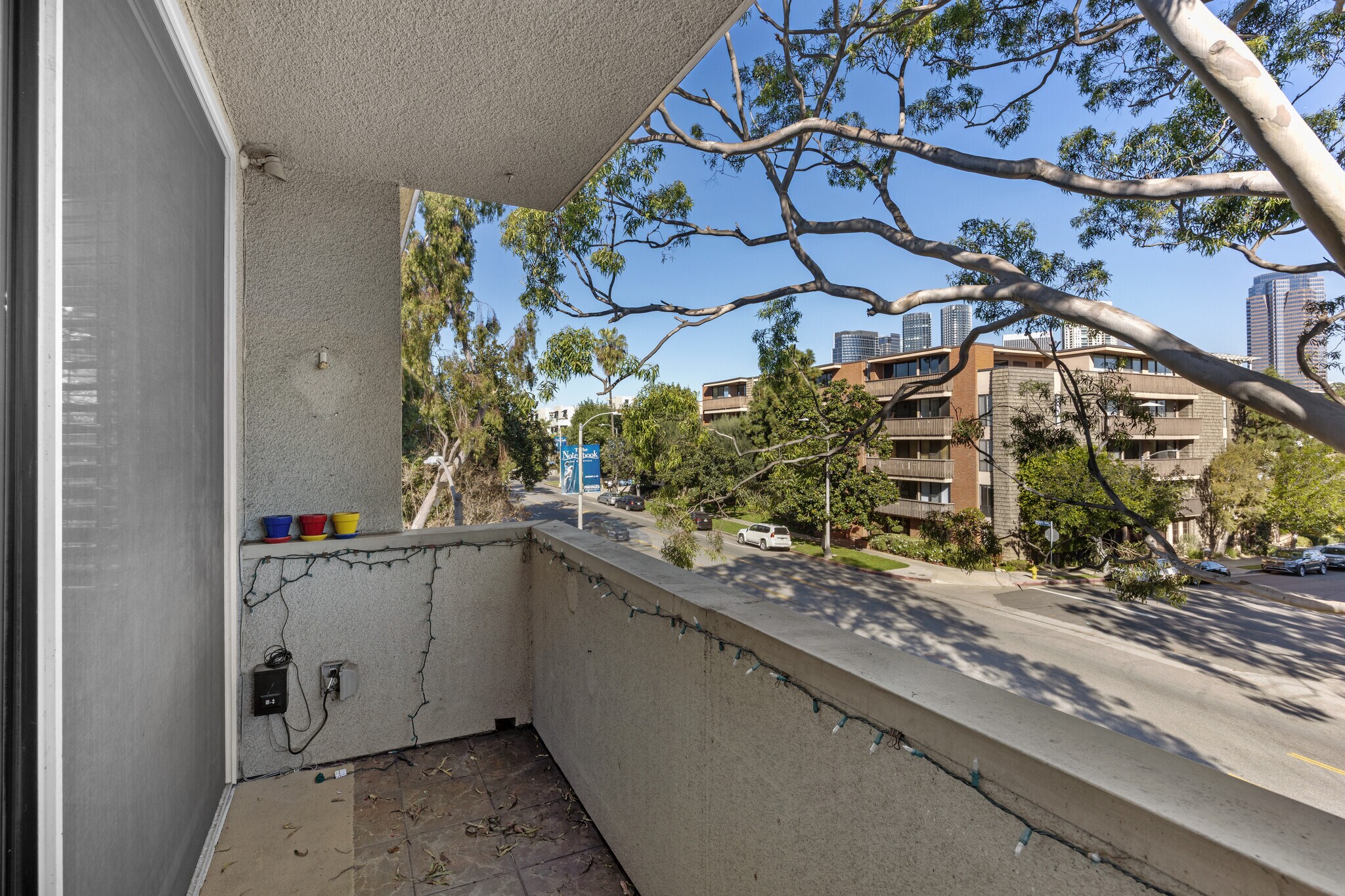 Building Photo - 2301 S Beverly Glen Blvd