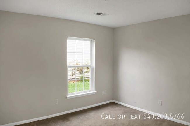 Building Photo - 4015 Broken Arrow Dr
