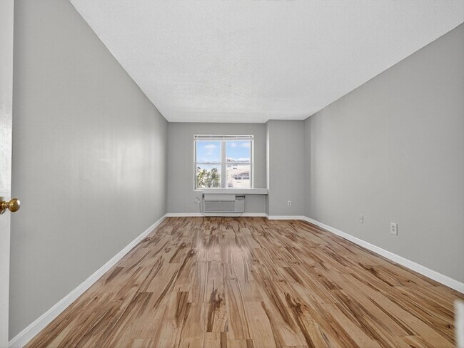 Building Photo - 59-69 Msgr Patrick j Lydon Way Unit 311