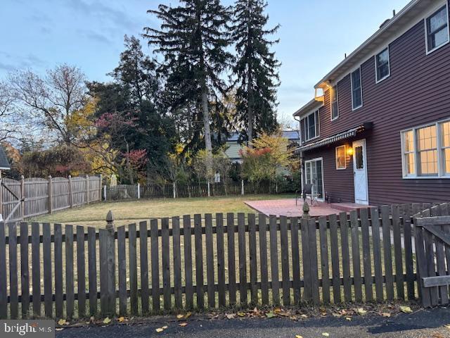 Building Photo - 227 Fairview Ave