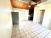 Building Photo - ***One Month Free*** 1 bed 1 Bath in Mesa