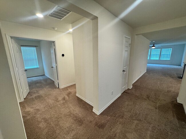 Building Photo - Coming Soon! Modern & Roomy 1 Story 4/2 in...