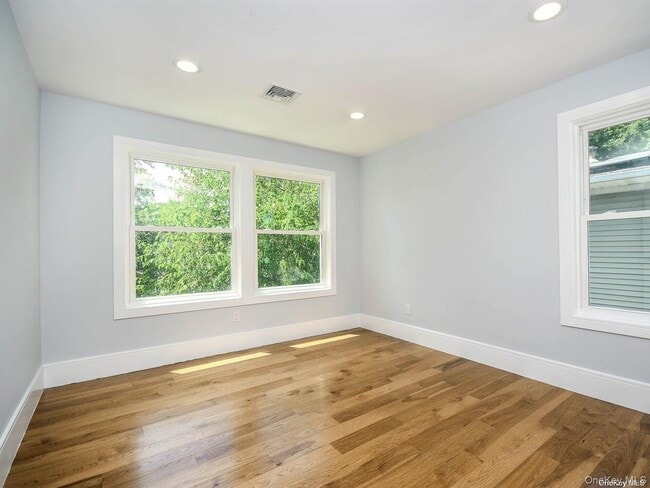 Building Photo - 59 Hickory Rd