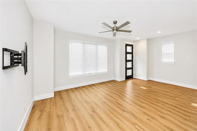 Building Photo - 7537 Reis Ln
