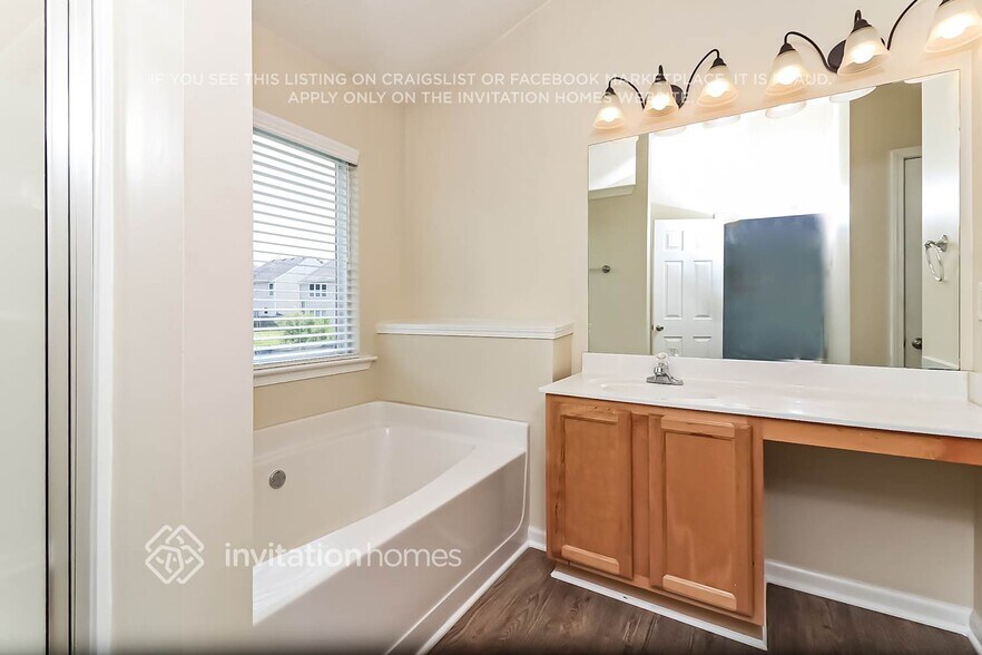 Building Photo - 3755 Shenfield Dr