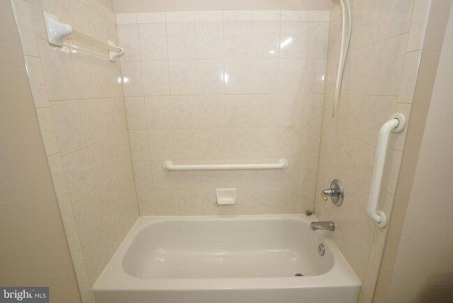 Building Photo - 2115 Ganton Green