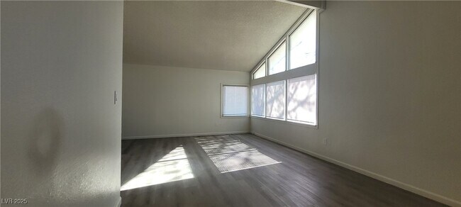Building Photo - 2784 Belcastro St