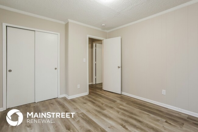 Building Photo - 4225 N Jackson Ave