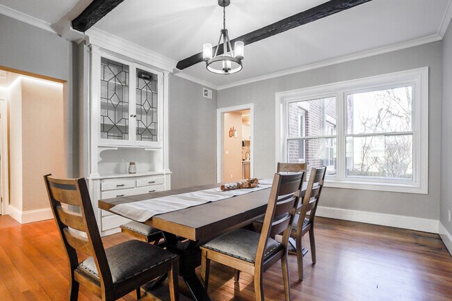 Building Photo - Babcock Street