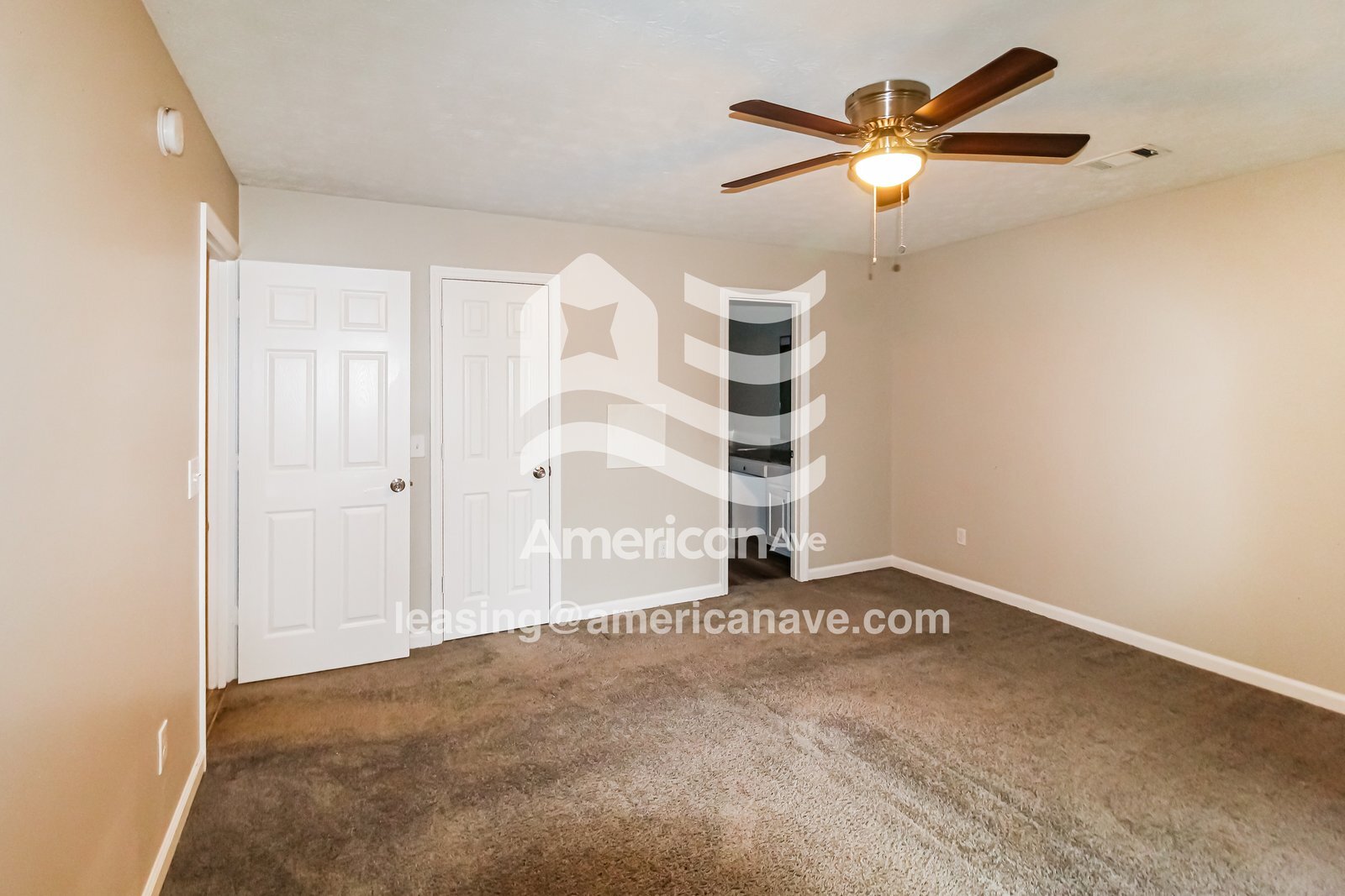 Building Photo - 751 Parkhill Dr