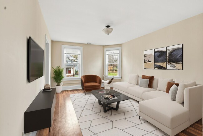 Building Photo - 168 Woodside Ave