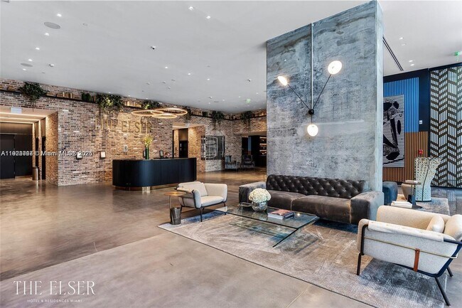 Building Photo - 398 NE 5th St