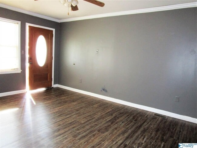 Building Photo - 4004 Cloverdale Dr NW