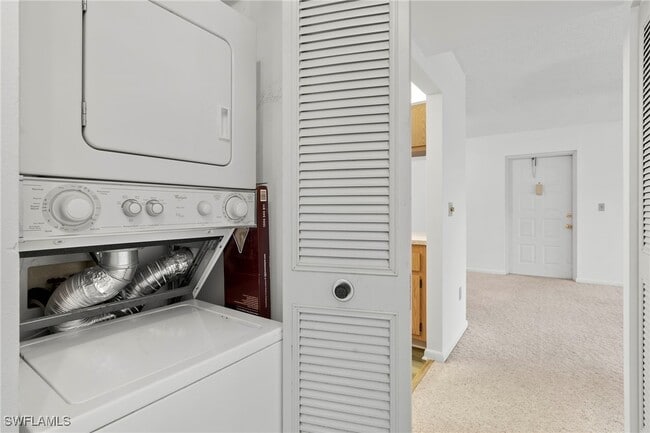 Building Photo - 9970 Sailview Ct