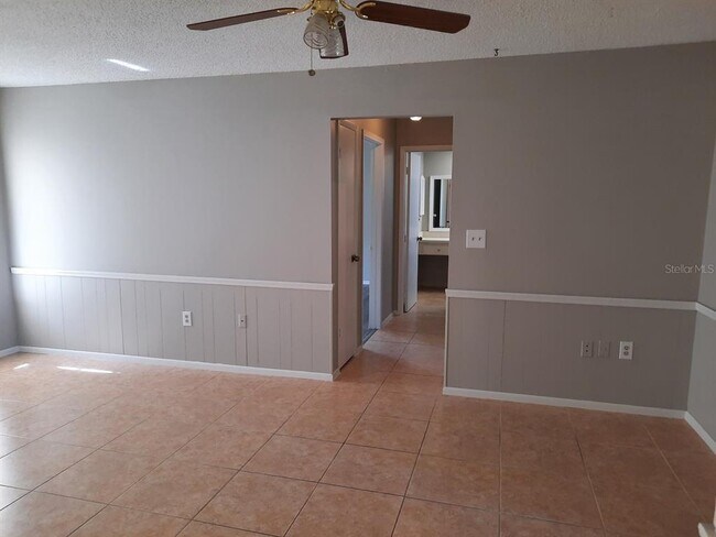 Building Photo - 13016 Serpentine Dr