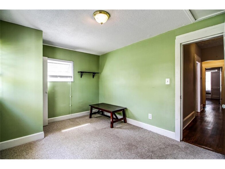 3rd Bedroom different angle - 182 2nd Avenue Southeast