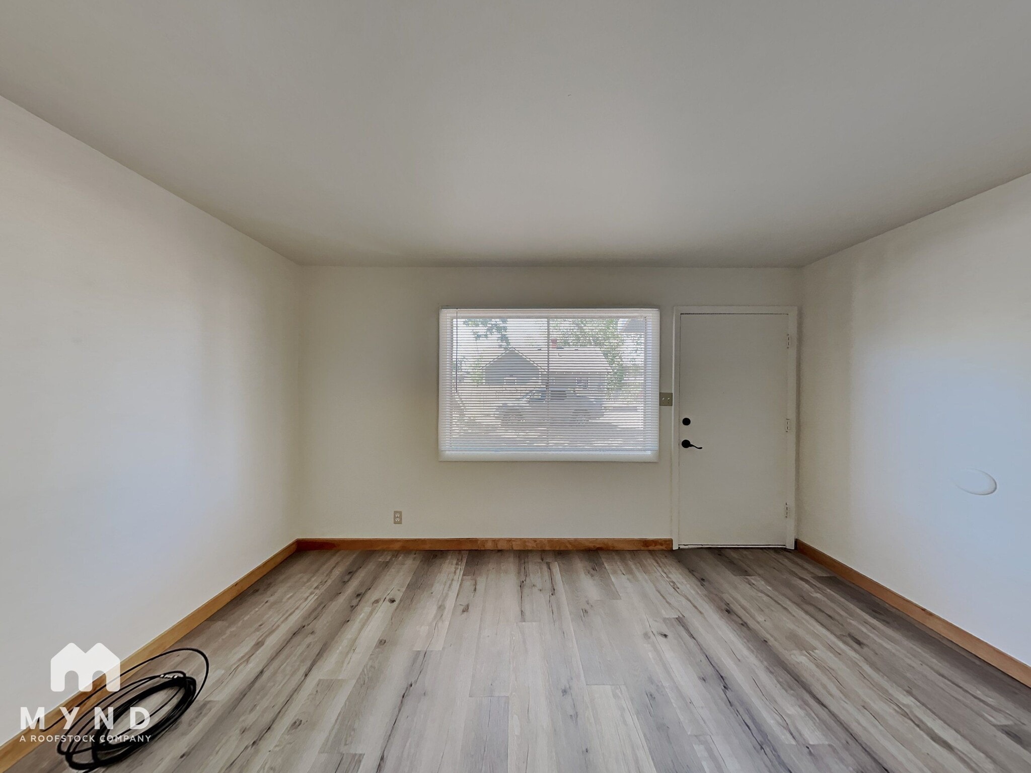 Building Photo - 220 Hillcrest Dr