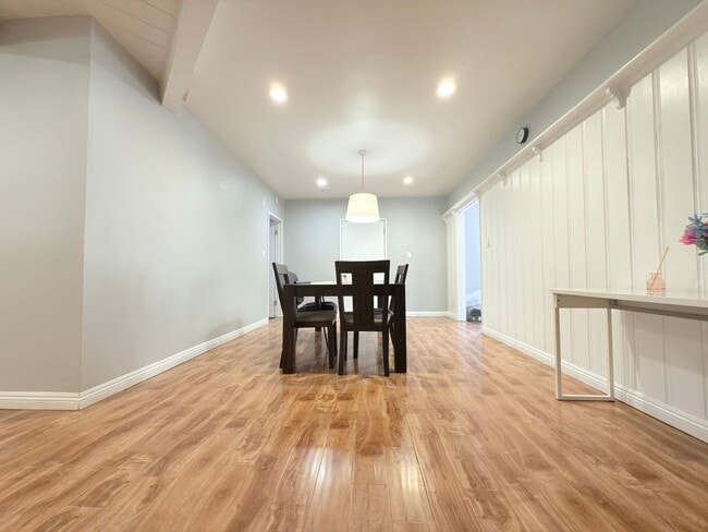 Building Photo - 16656 Nordhoff St